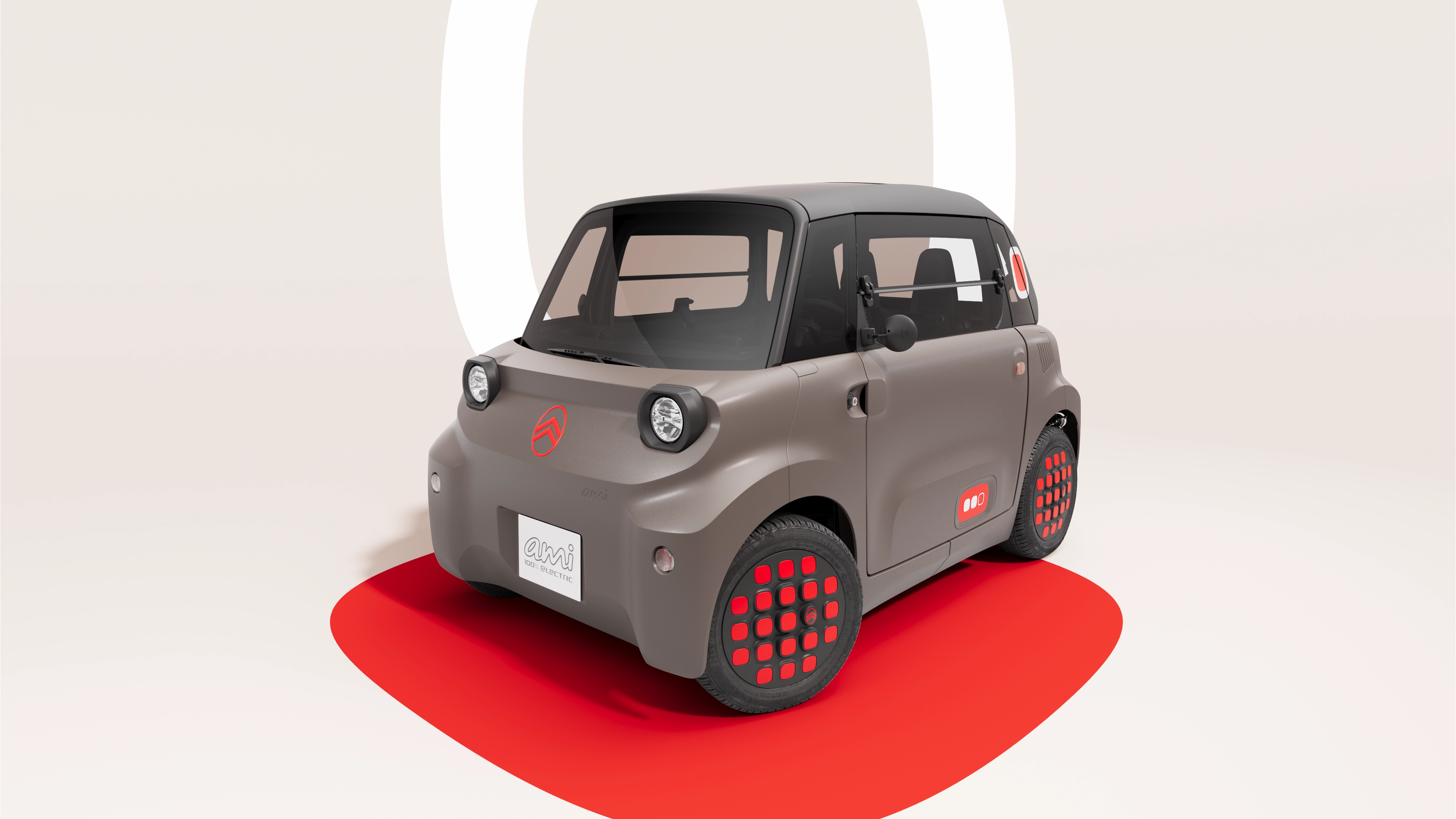Het vooraanzicht in driekwartperspectief van de Citroën Ami benadrukt het compacte elektrische ontwerp dat zorgt voor veilig en betrouwbaar rijden in de stad.