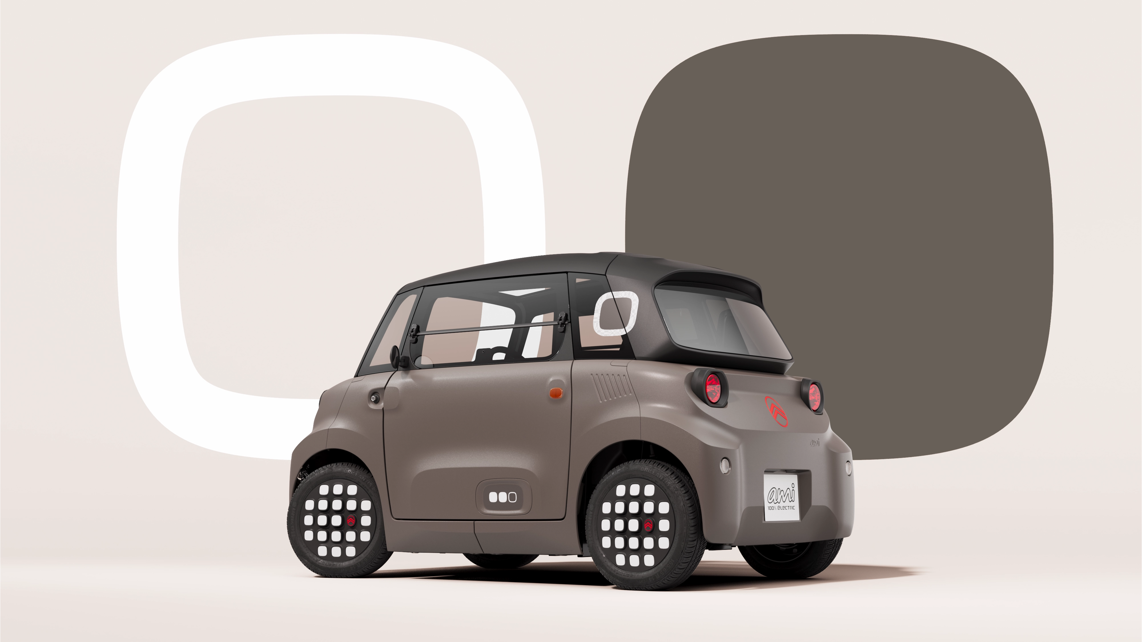 Achterzijaanzicht van de Citroën Ami Icy: een compact, veilig en betrouwbaar elektrisch ontwerp dat innovatieve vrijheid biedt op het gebied van stedelijke mobiliteit.