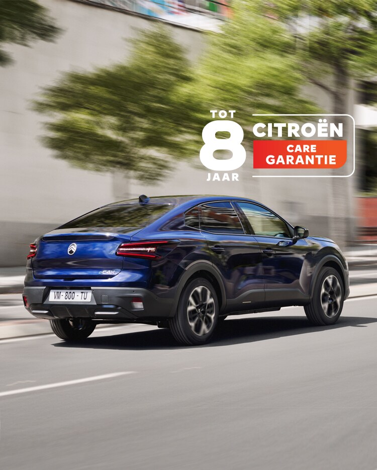 ë-C4 X op een weg in de stad